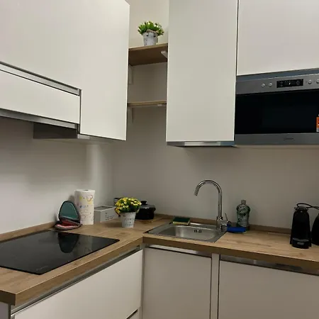Apartment Metro Piazza Repubblica, 8 Min Walk To Station Mailand